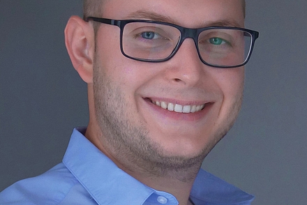 Portraitbild von Maximilian Scholer.