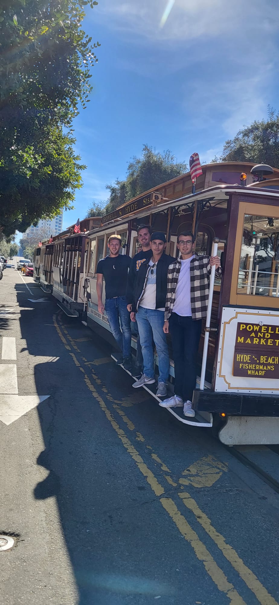 Fahrt mit einem cable car in San Francisco 